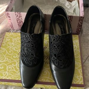 Brighton size 10 M Black Leather booties like NEW!